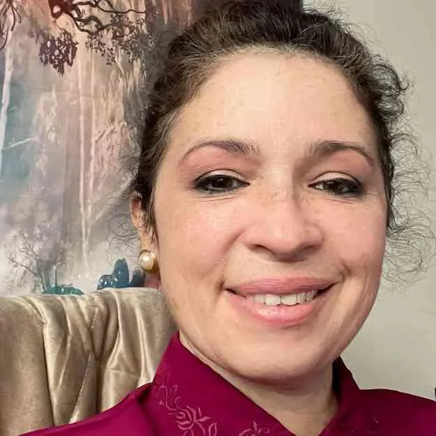 Marisol Charernsook
