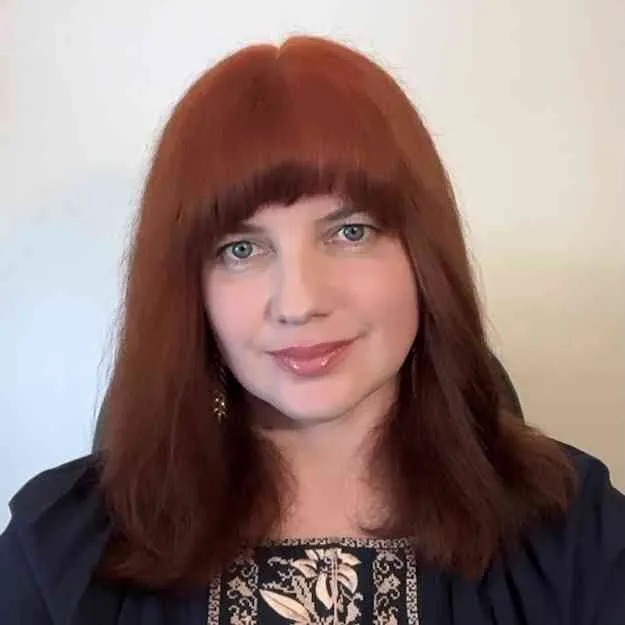 Olena Krasulia therapist